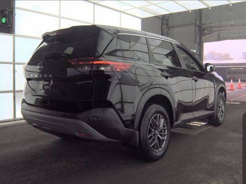 Certified 2023 Nissan Rogue S image 2