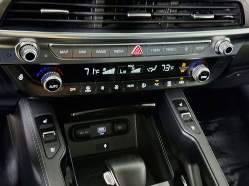 Used 2022 Kia Telluride SX w/ SX Prestige Package AWD/4WD image 8