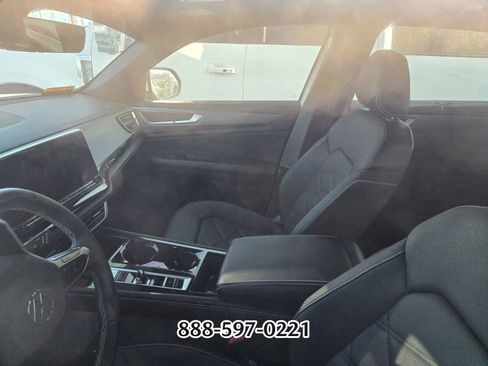 Used 2024 Volkswagen Atlas Cross Sport SE image 10