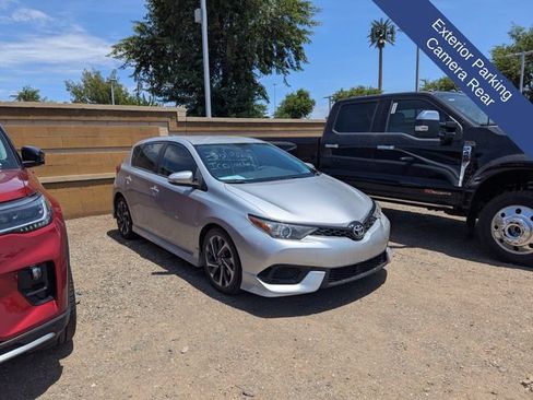 Used 2018 Toyota Corolla iM w/ Carpet Mat Package (TMS) FWD image 4