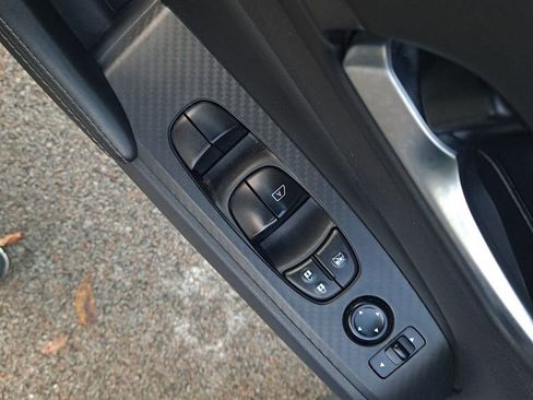 Used 2024 Nissan Altima 2.5 SV image 12