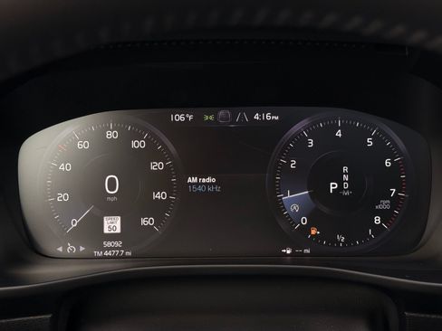 Used 2020 Volvo XC40 T4 Momentum w/ Protection Package FWD image 28
