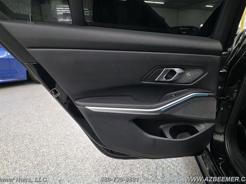 Used 2025 BMW 330i Sedan w/ M Sport Package RWD image 22