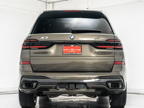 Used 2026 BMW X7 xDrive40i w/ M Sport Package AWD/4WD image 8