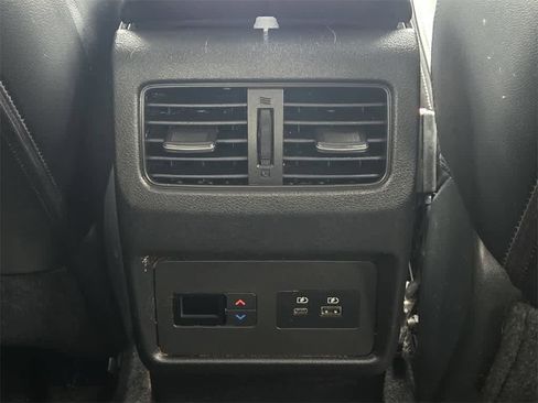 Used 2023 Nissan Rogue SV image 13