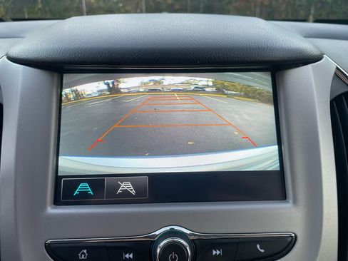 Used 2017 Chevrolet Cruze LS image 30