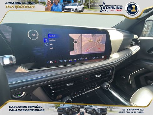 Certified 2025 Chevrolet Suburban Premier image 18