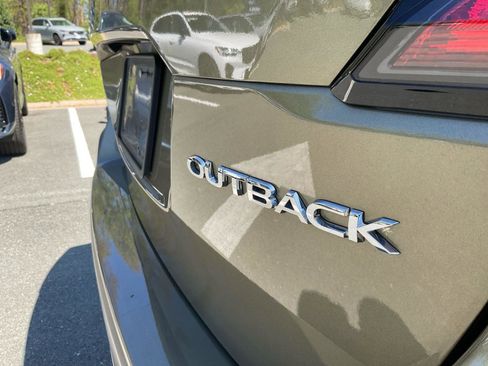 Used 2023 Subaru Outback Premium AWD/4WD image 17