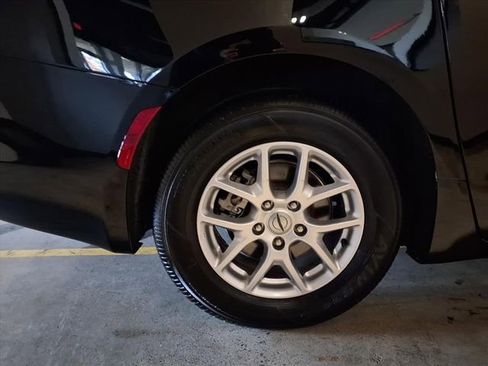 Used 2024 Chrysler Voyager LX image 8