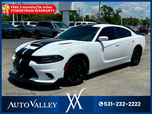 Used 2022 Dodge Charger SXT RWD image 3