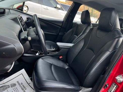 Used 2017 Toyota Prius Four Touring image 13