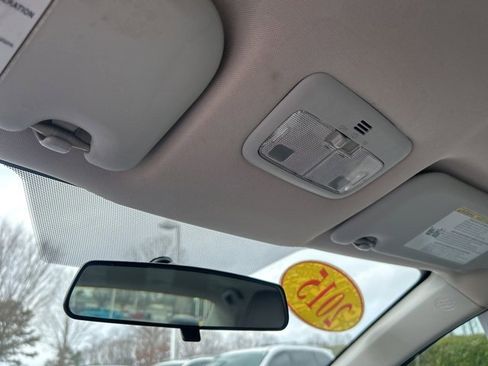 Used 2015 Toyota Corolla LE image 26