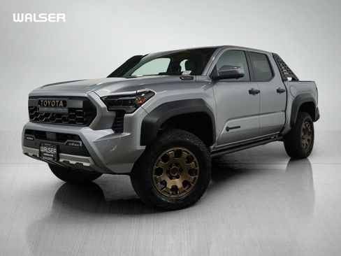 Used 2024 Toyota Tacoma Trailhunter image 1