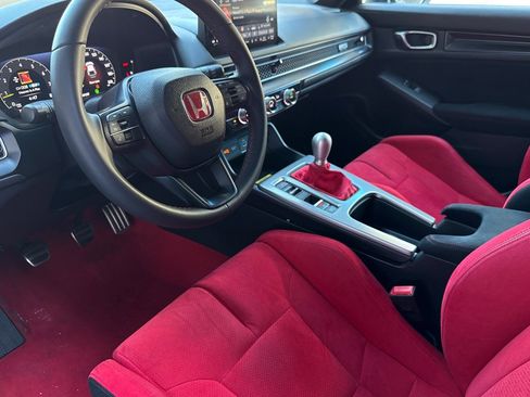 Used 2023 Honda Civic Type R image 10
