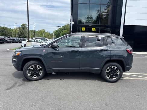Used 2018 Jeep Compass Trailhawk w/ Cold Weather Group AWD/4WD image 2