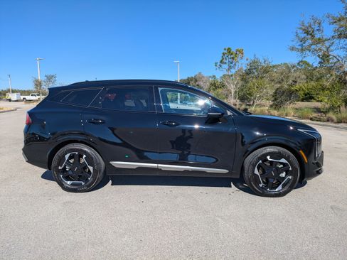 Certified 2026 Kia Sportage SX image 4