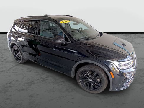 Used 2022 Volkswagen Tiguan SE R-Line AWD/4WD image 4