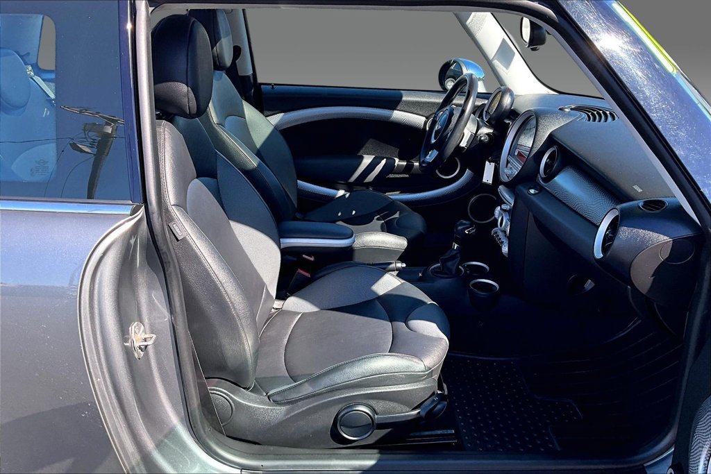Used 2010 MINI Cooper S FWD image 4