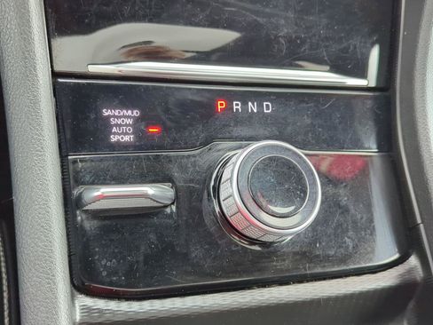 Used 2024 Jeep Grand Cherokee Limited w/ Luxury Tech Group II AWD/4WD image 29