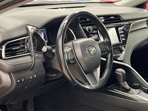 Used 2019 Toyota Camry SE image 15