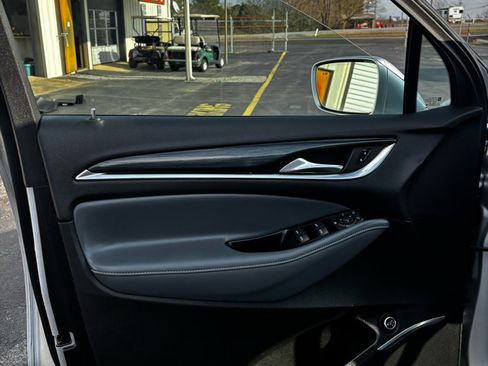 Used 2020 Buick Enclave Essence w/ Sound and Sites Package image 15