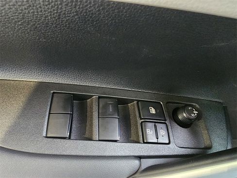 New 2026 Toyota Corolla Cross L image 11