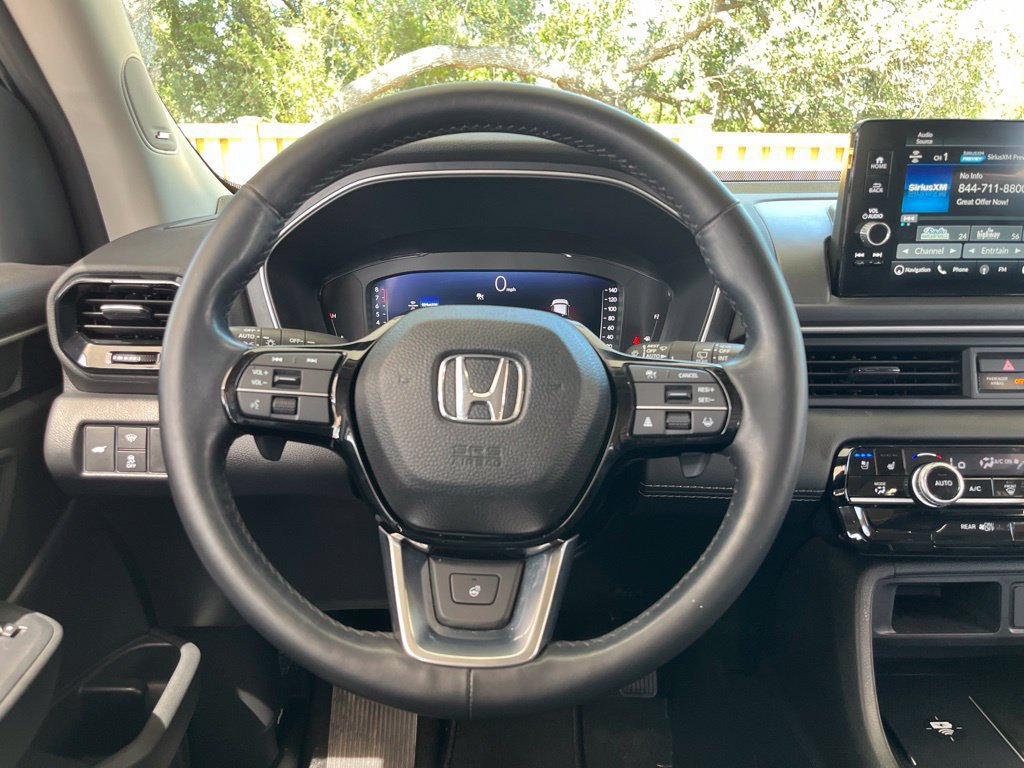Used 2023 Honda Pilot Elite image 18