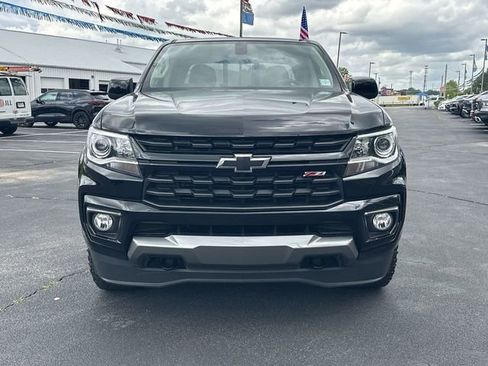 Certified 2022 Chevrolet Colorado Z71 w/ Z71 Midnight Edition AWD/4WD image 3