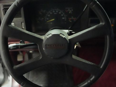 Used 1994 Chevrolet Silverado 1500 2WD Regular Cab image 33