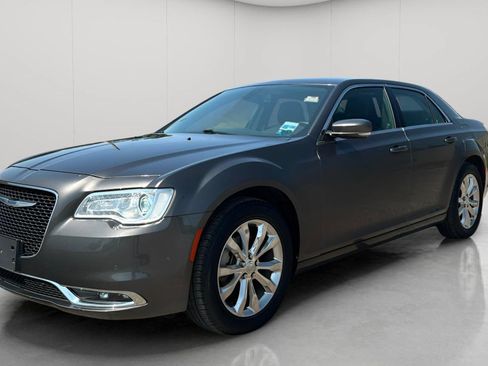 Used 2021 Chrysler 300 Touring L AWD/4WD image 10