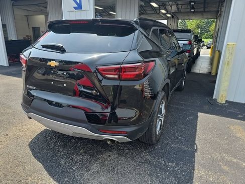 Used 2023 Chevrolet Blazer LT w/ Sound & Technology Package FWD image 4