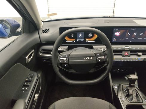 Used 2025 Kia K4 FWD image 22