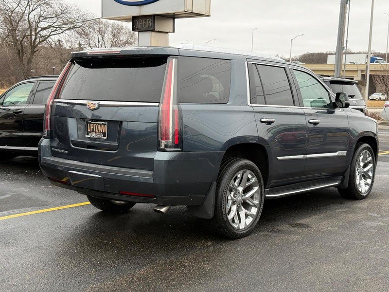 Used 2019 Cadillac Escalade Premium Luxury AWD/4WD image 3
