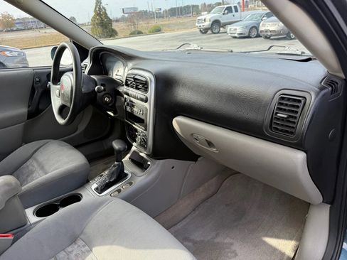 Used 2004 Saturn L-Series L300 image 19
