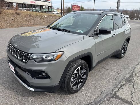Used 2023 Jeep Compass Limited AWD/4WD image 7