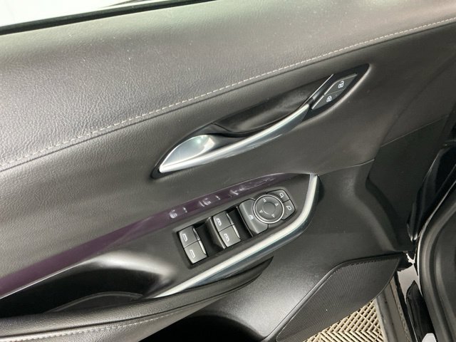 Used 2022 Cadillac XT4 Luxury w/ LPO, ONYX Package AWD/4WD image 13