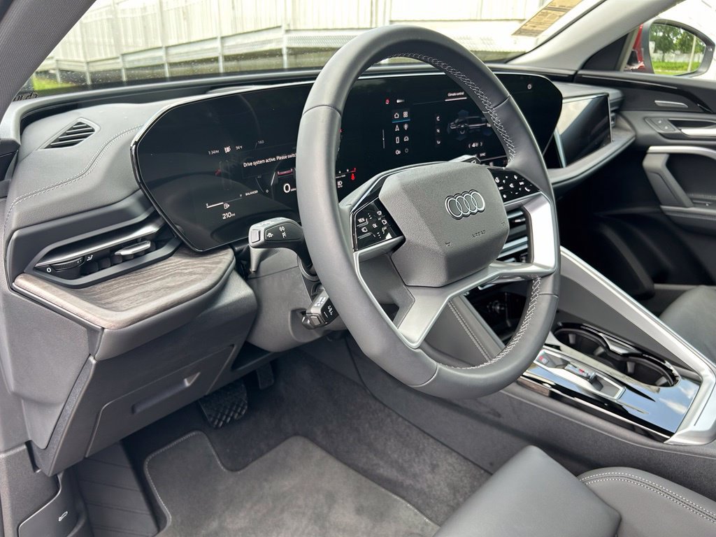 Certified 2025 Audi Q5 Prestige AWD/4WD image 16