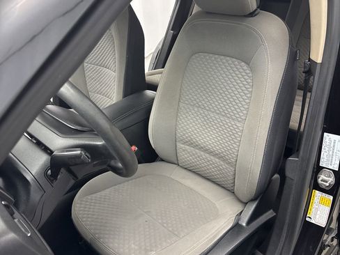 Used 2020 Ford Escape SE image 9