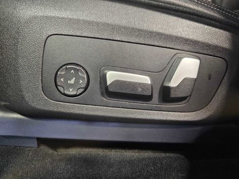 Used 2021 BMW X3 xDrive30e w/ Premium Package image 29