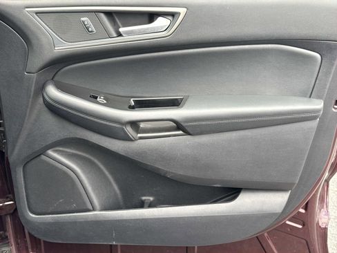 Used 2019 Ford Edge SEL w/ Equipment Group 201A AWD/4WD image 25