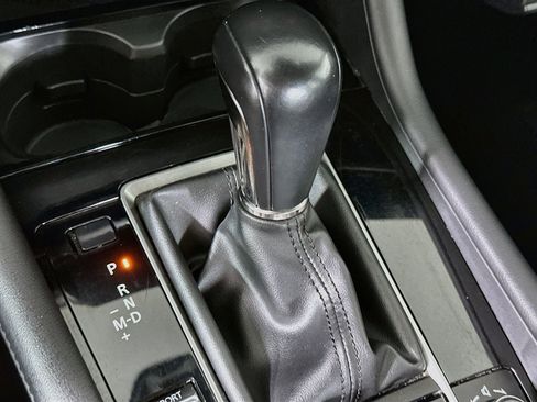 Used 2024 MAZDA MAZDA3 s FWD image 25