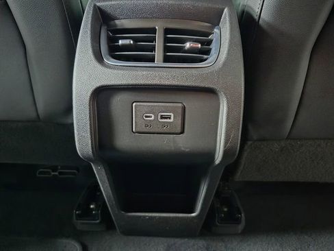 Used 2020 Chevrolet Blazer LT FWD image 32
