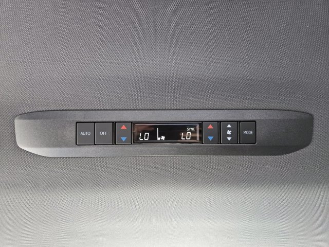 Used 2024 Toyota Sienna XSE w/ XSE Plus Package AWD/4WD image 17