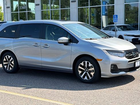 Certified 2026 Honda Odyssey EX-L image 1