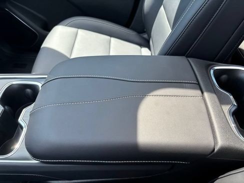 New 2026 GMC Acadia Elevation w/ Elevation Premium Package FWD image 33