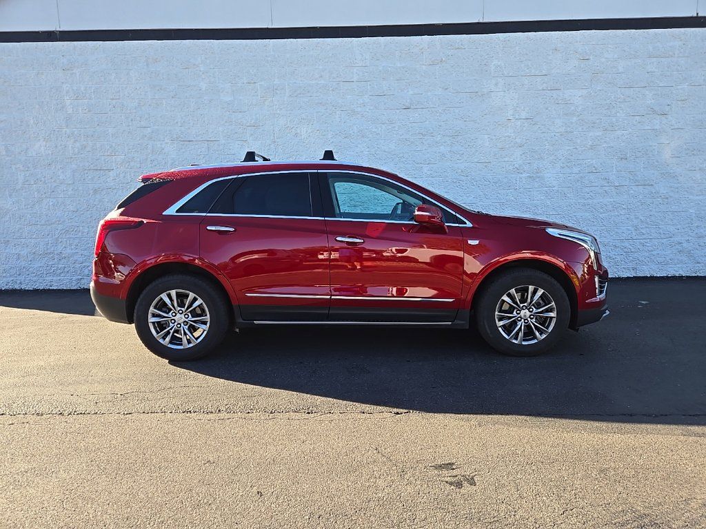Certified 2023 Cadillac XT5 Premium Luxury w/ Technology Package FWD image 5