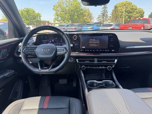 Used 2026 Chevrolet Traverse RS AWD/4WD image 18