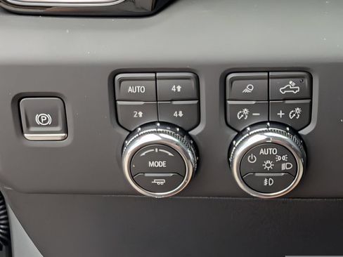 New 2026 GMC Sierra 2500 Denali Ultimate AWD/4WD image 23
