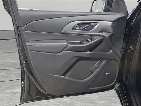 Used 2023 Chevrolet Traverse LT w/ LT Premium Package image 25