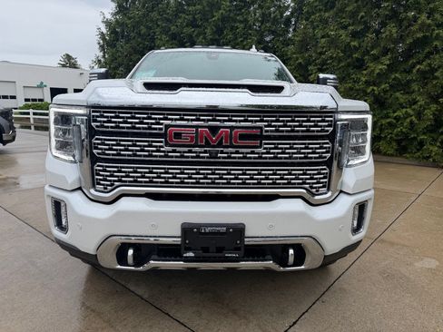 Used 2023 GMC Sierra 3500 Denali w/ Denali Ultimate Package AWD/4WD image 2